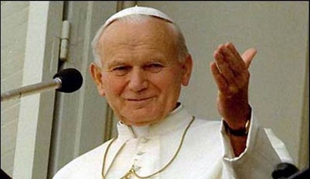Giovanni Paolo II Santo: i medici del Vaticano approvano il miracolo 