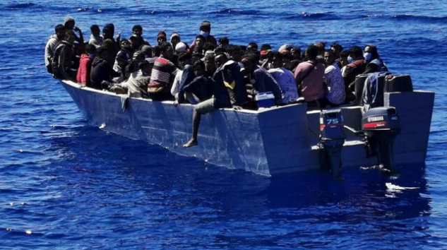 Migranti, barca affonda a Lampedusa: 4 dispersi di cui 2 bimbi