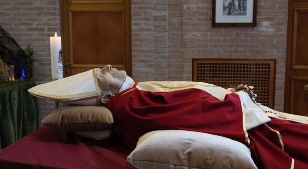 Benedetto XVI: da oggi la salma nella Basilica di San Pietro