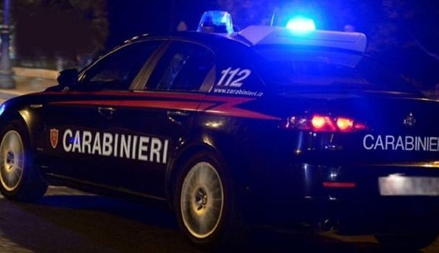 Castiadas, fugge dai Carabinieri e cerca di buttare un fucile: nei guai un 49enne