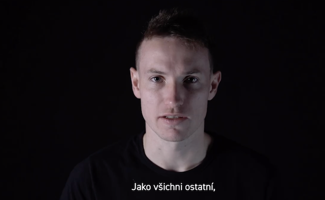 Il calciatore Jakub Jankto pubblica video social: “Sono gay. Non voglio più nascondermi” 