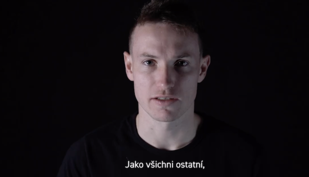 Il calciatore Jakub Jankto pubblica video social: “Sono gay. Non voglio più nascondermi” 