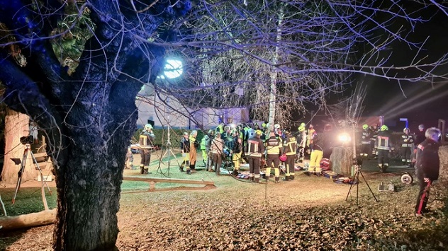 Il carro di carnevale si ribalta: 16 persone ferite in Alto Adige