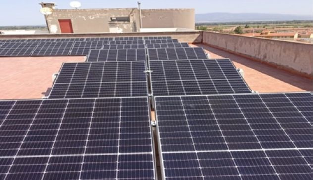 Oristano: Poste Italiane diventa green, installato un nuovo sistema fotovoltaico