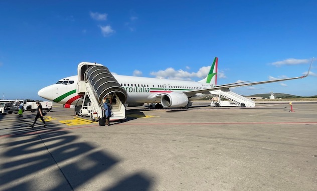 Cancellato per un guasto un volo Roma-Alghero di AeroItalia