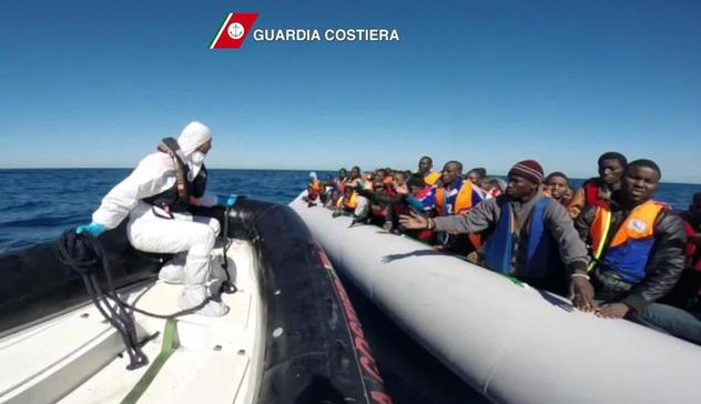 Settanta migranti trasferiti da Lampedusa a Cagliari