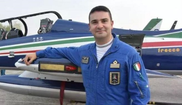 Ultraleggero caduto in Friuli, una delle vittime è capitano Frecce Tricolori