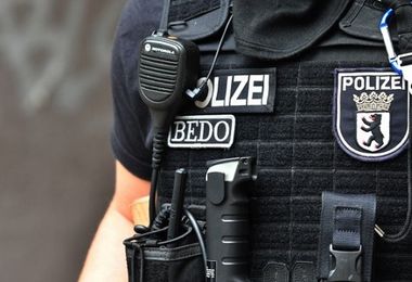 Berlino, attacco con coltello in una scuola: gravi 2 bambini