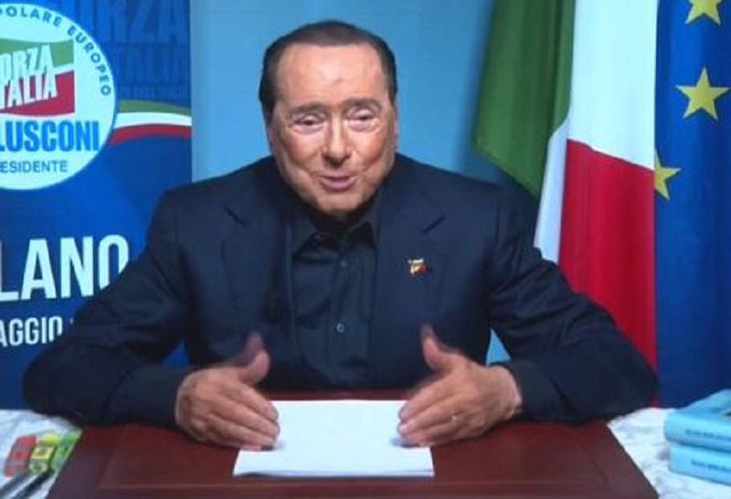 Berlusconi in video alla convention di FI: 