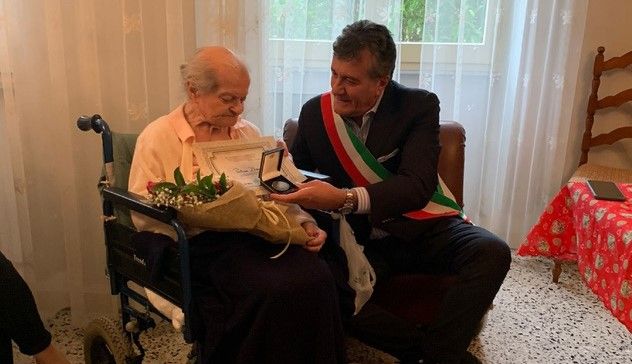 Cagliari, la signora Pierina Busu compie 100 anni