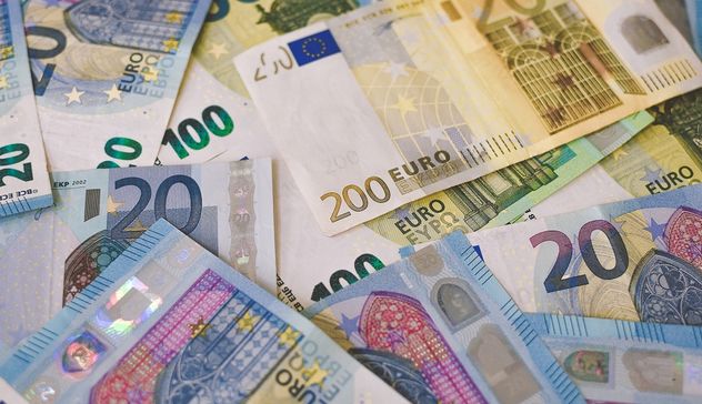 Banconote false in circolazione a Olbia, allarme Confcommercio 