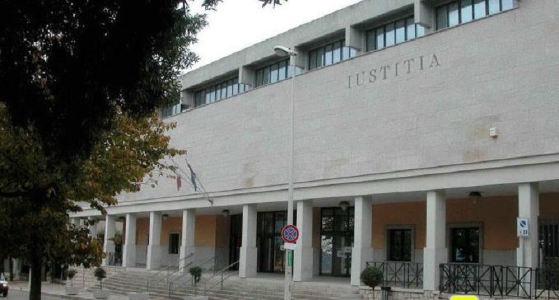 Processo Grillo per violenza sessuale: presunta vittima sarà in aula in autunno