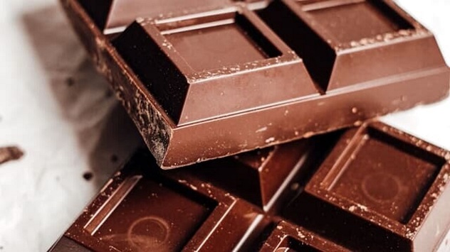 Mangia una tavoletta di cioccolato alla marijuana preparata da lei: 44enne in ospedale a Monza