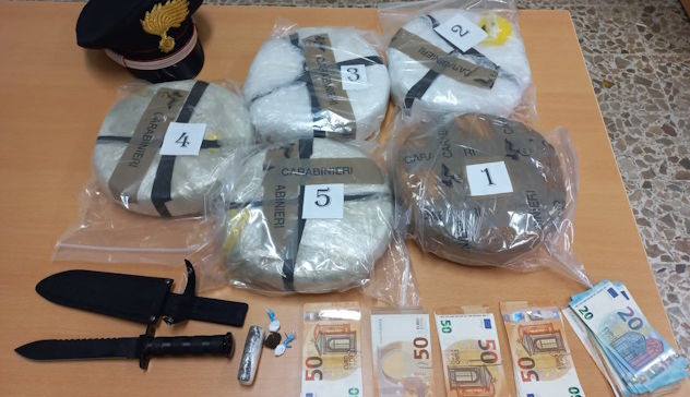 Porto Torres, trasportava 11 kg di cocaina: camionista 49enne in manette