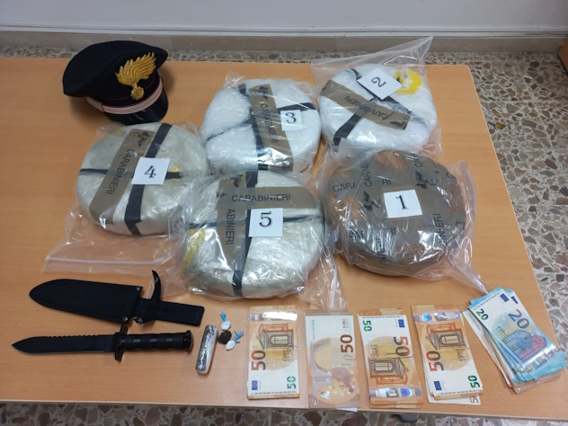 Porto Torres, trasportava 11 kg di cocaina: camionista 49enne in manette