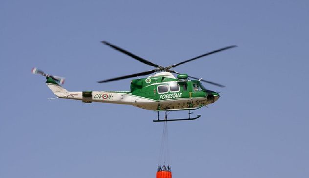 Vasto incendio a Sestu: interviene un elicottero 