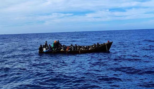 Migranti, allerta di Alarm Phone: 50 persone alla deriva nel Mediterraneo