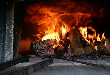 L’eccellenza dei forni a legna prefabbricati: ritorno alla cucina autentica