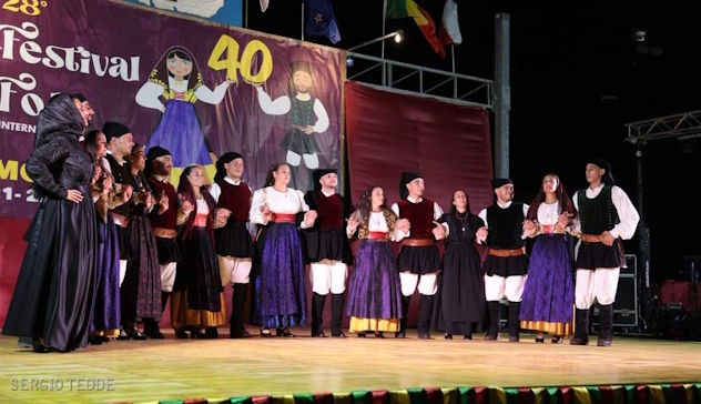 Monti. Una grande festa tra colori, musiche e tradizione: un successone il Festival Folk Internazionale