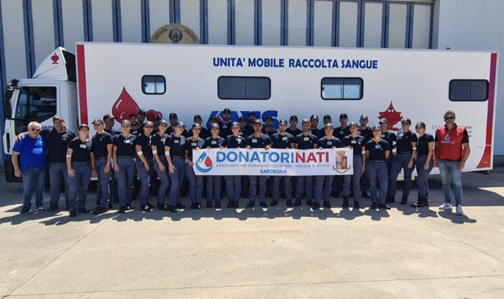 Polizia di Stato e Avis Sardegna, 35 agenti donano il sangue. 