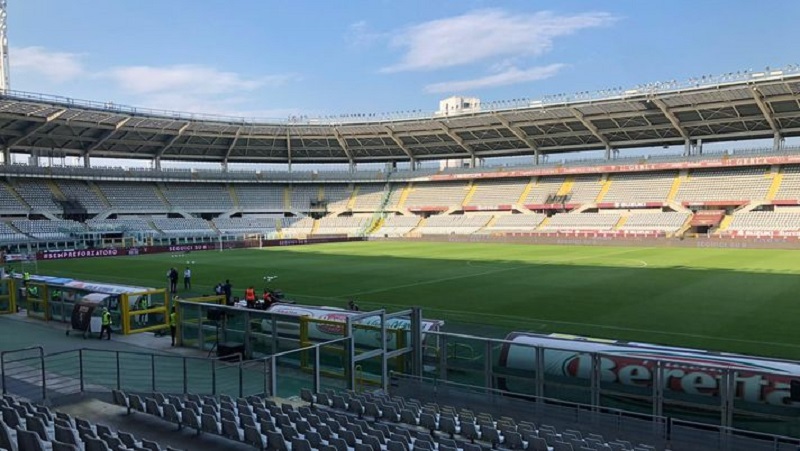 Calcio: il Cagliari vola a Torino per sfidare il Toro nell'esordio in campionato