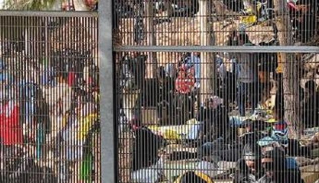Migranti: cauzione di 5mila euro per non stare nei Cpr