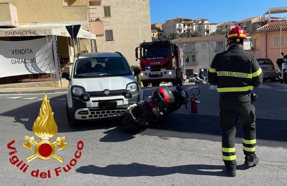 Auto contro scooter a La Maddalena: ragazza in ospedale