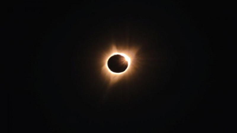 Eclissi anulare, le immagini dell'anello di fuoco nei cieli americani