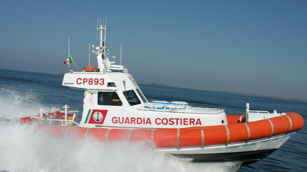 Barca a vela naufragata a Cagliari, trovato il proprietario: è un russo 