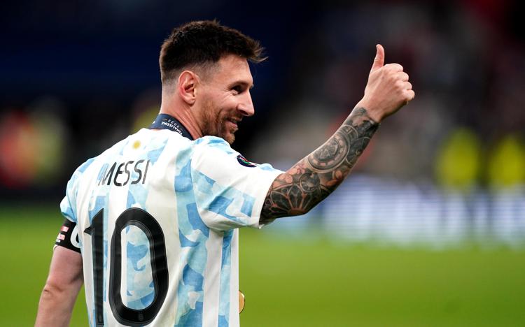 Calcio: Pallone d'oro, Messi vince il trofeo per l'ottava volta