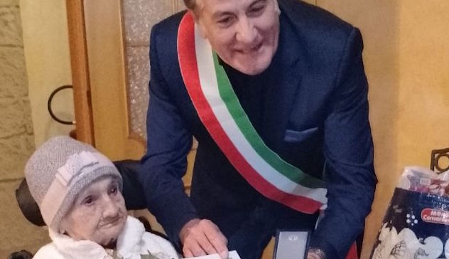 Cagliari festeggia i 103 anni di Gigina Piras