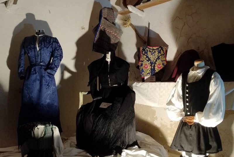 Laconi, in mostra gli abiti della tradizione: una storia da indossare