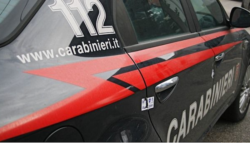 Auto dei Carabinieri speronata a Sarroch: malviventi in fuga 