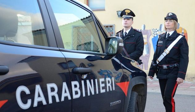 Cagliari: trovati in un garage con uno scooter rubato, due denunce