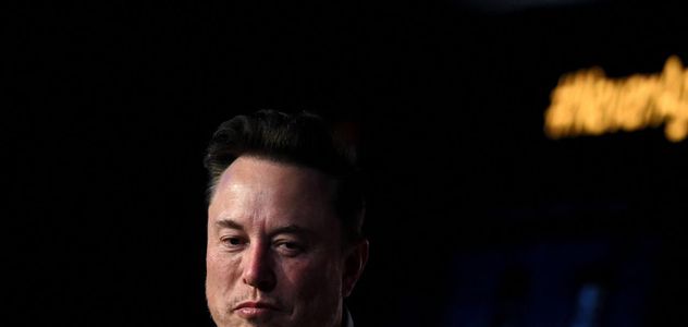 Elon Musk annuncia il primo impianto nel cervello umano del chip Neuralik