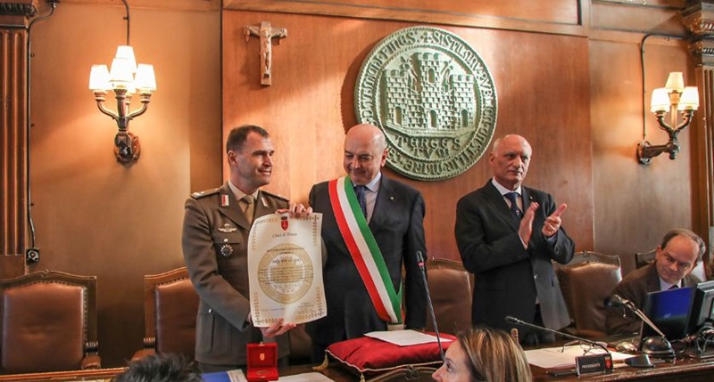 Trieste conferisce cittadinanza onoraria alla Brigata Sassari