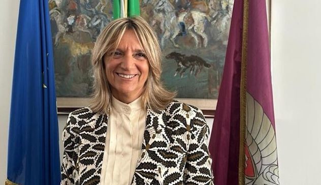 Rosanna Lavezzaro prima donna a capo della questura di Cagliari