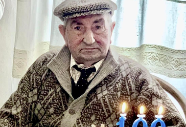 Sorso. Il signor Mario Franca festeggia 100 anni, l’omaggio del sindaco