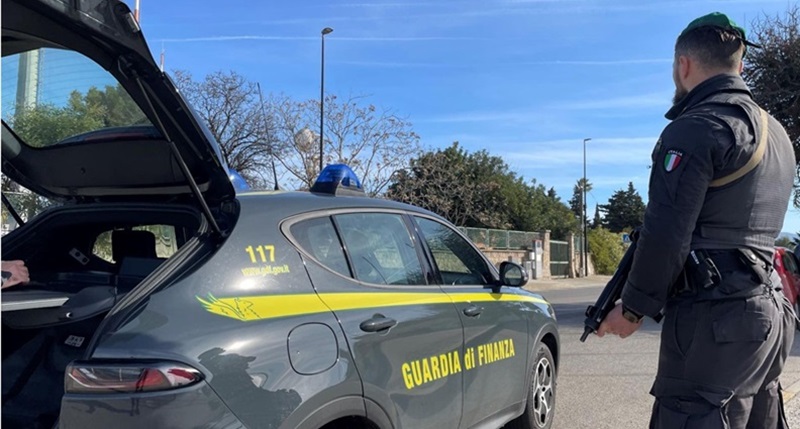 Cagliari. Laboratorio clandestino e 4,5 kg di cocaina: tre arresti