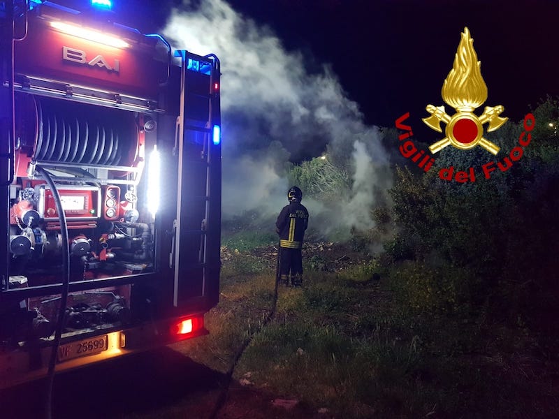 Notte di incendi in Gallura: roghi a Padru, Golfo Aranci e Porto San Paolo