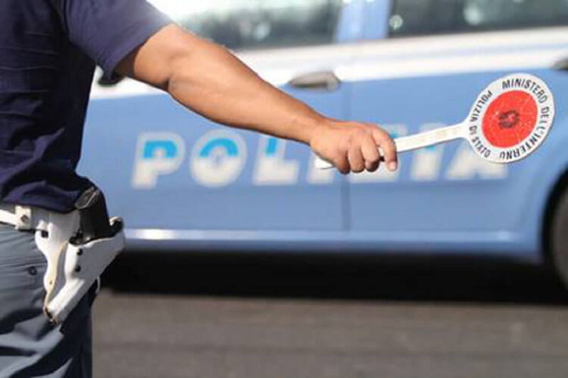 Cep. Nervosi al controllo della Polizia: 24enni arrestati per spaccio