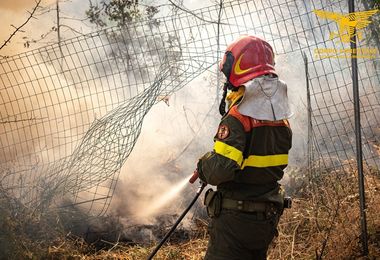 Incendio a Cardedu, forestale bruciato durante lo spegnimento
