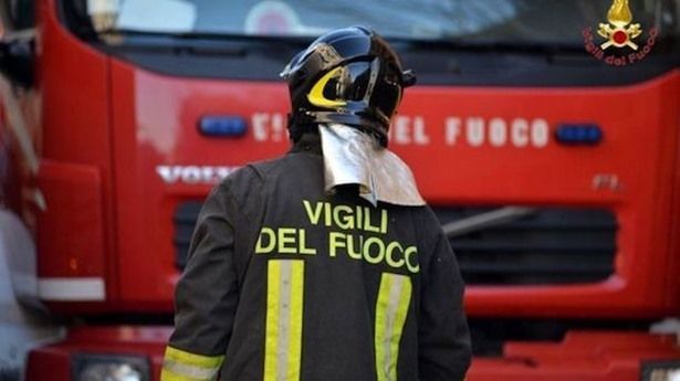 Incendi a Ortueri e a San Basilio: roghi spenti con mezzi aerei