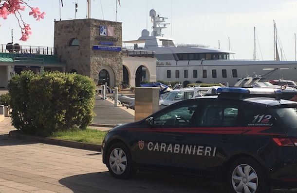Ubriaco aggredisce una guardia giurata e poi i carabinieri: arrestato