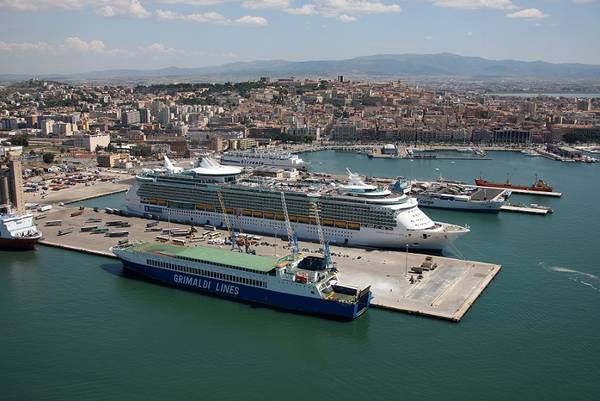 Crociere, record di turisti a Cagliari: 5 navi e oltre 12mila passeggeri