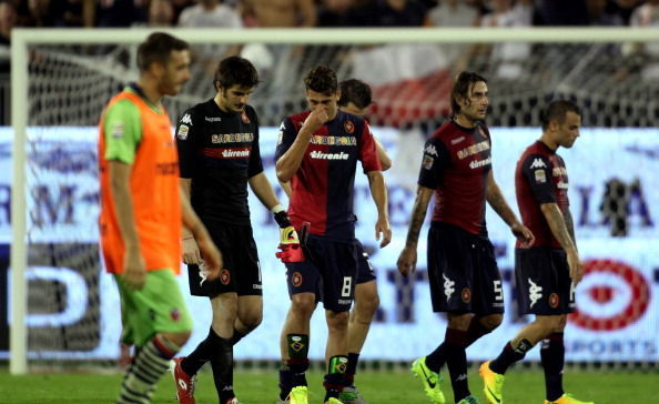 Cagliari-Bologna 0-3, clamorosa disfatta dei rossoblu. Ora è crisi
