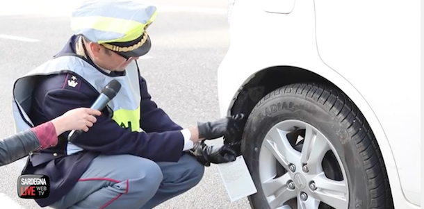 Polizia stradale: al via in Sardegna i controlli degli pneumatici delle auto. Tutto ciò che c'è da sapere