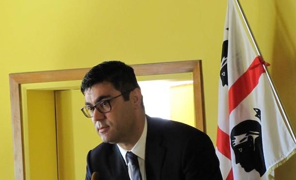 Il sindaco Soddu e l'assessore Romagna precisano i termini del bando predisposto dal Comune per creare un elenco di famiglie disponibili ad accogliere i profughi