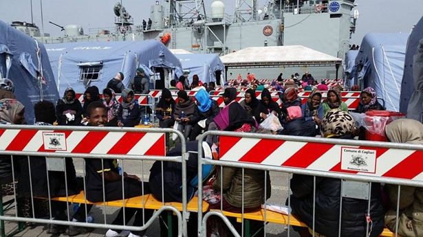 In arrivo 816 migranti: si cercando strutture per accogliere i profughi