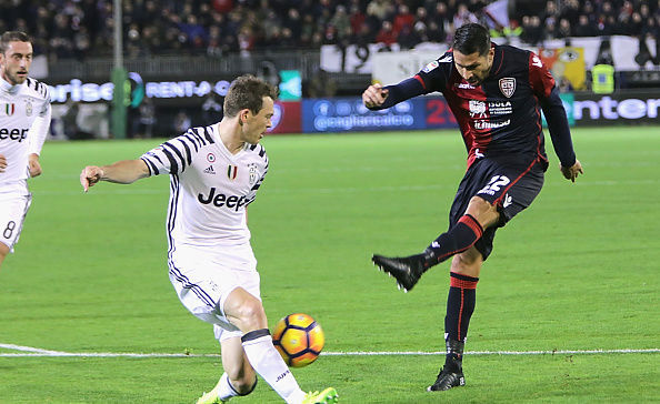 Cagliari-Juventus 0-2. Higuain spegne i sogni di gloria dei rossoblu